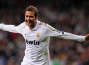 PG电子APP链接-阿尔瓦雷斯一锤定音！莱比锡红牛险胜南非，新星闪耀定江山