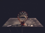 PG游戏APP-赛道上的火焰，法拉利险胜哈斯，汉密尔顿点燃赛场激情